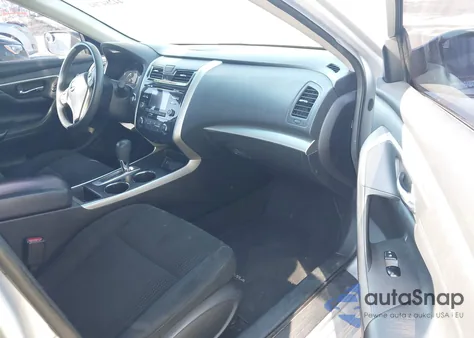 2015 Nissan Altima 2.5/2.5 S/2.5 Sl/2.5 Sv z USA, uszkodzony, nr VIN 1N4AL3AP0FC456182